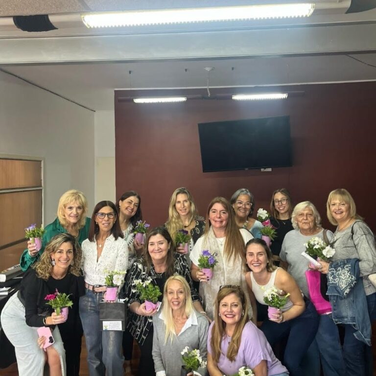 DÍA DE LA MUJER / EL DESAFÍO DE EMPRENDER