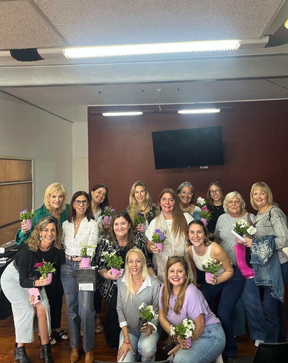 DÍA DE LA MUJER / EL DESAFÍO DE EMPRENDER